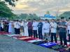Danlanal Bintan Turut Dampingi Kasal Laksanakan Sholat Idul Adha 1447 H/2026 M di Tanjungpinang