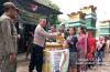 Dukung Ketahanan Ekonomi Warga, Polsek Cakung Monitoring Bazar Minyak Goreng Murah di Pulogebang