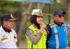 Korlantas Polri Polisi Bersama Masyarakat  Ka induk BSD Kompol Darma Memberikan Edukasi untuk Sopir 