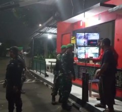 Patroli bersama Komduk, Sinergi TNI dan Warga Jaga Wilayah Tetap Aman dan Kondusif
