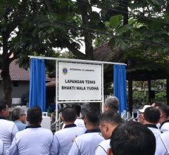 WAKILI DANKODAERAL III, WADAN RESMIKAN SARANA OLAHRAGA DI KOMPLEK TNI AL