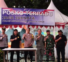 Babinsa Duren Sawit Gelar Patroli Bersama Komduk Perkuat Keamanan Wilayah