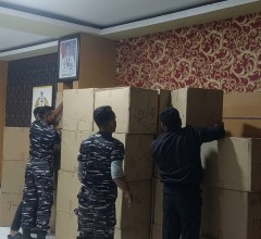 TNI AL MUSNAHKAN 1,4 JUTA BATANG ROKOK ILEGAL HASIL PENINDAKAN DI MERAUKE