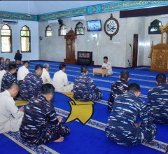 KAUSRI AGAMA MANTAPKAN KEIMANAN DAN KETAKWAAN PRAJURIT DAN PNS SESKOAL