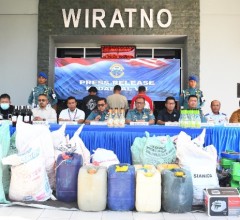 TNI AL GAGALKAN PENYELUNDUPAN SIANIDA DAN MIRAS  SENILAI RP 654 JUTA DI PERAIRAN MANADO