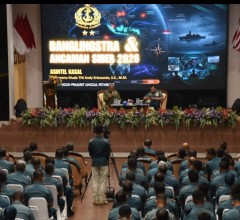 Kodaeral V Hadiri Pengarahan Kepada Perwira Korps Pelaut TNI AL Wilayah Surabaya