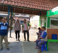 Polisi Hadir di Terminal Kampung Rambutan, Jaga Keamanan dan Waspada Kejahatan di Tengah Aktivitas P