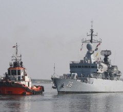 PERERAT DIPLOMASI MARITIM, KODAERAL III MELEPAS KEBERANGKATAN KAPAL PERANG