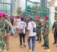 SATUAN SETINGKAT BATALYON KORPS MARINIR BANTU AMANKAN PERINGATAN MAY DAY DI MONAS