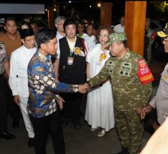 Kasdam IV/Diponegoro Hadiri Perayaan Waisak di Borobudur, TNI Hadir Menjaga Kedamaian