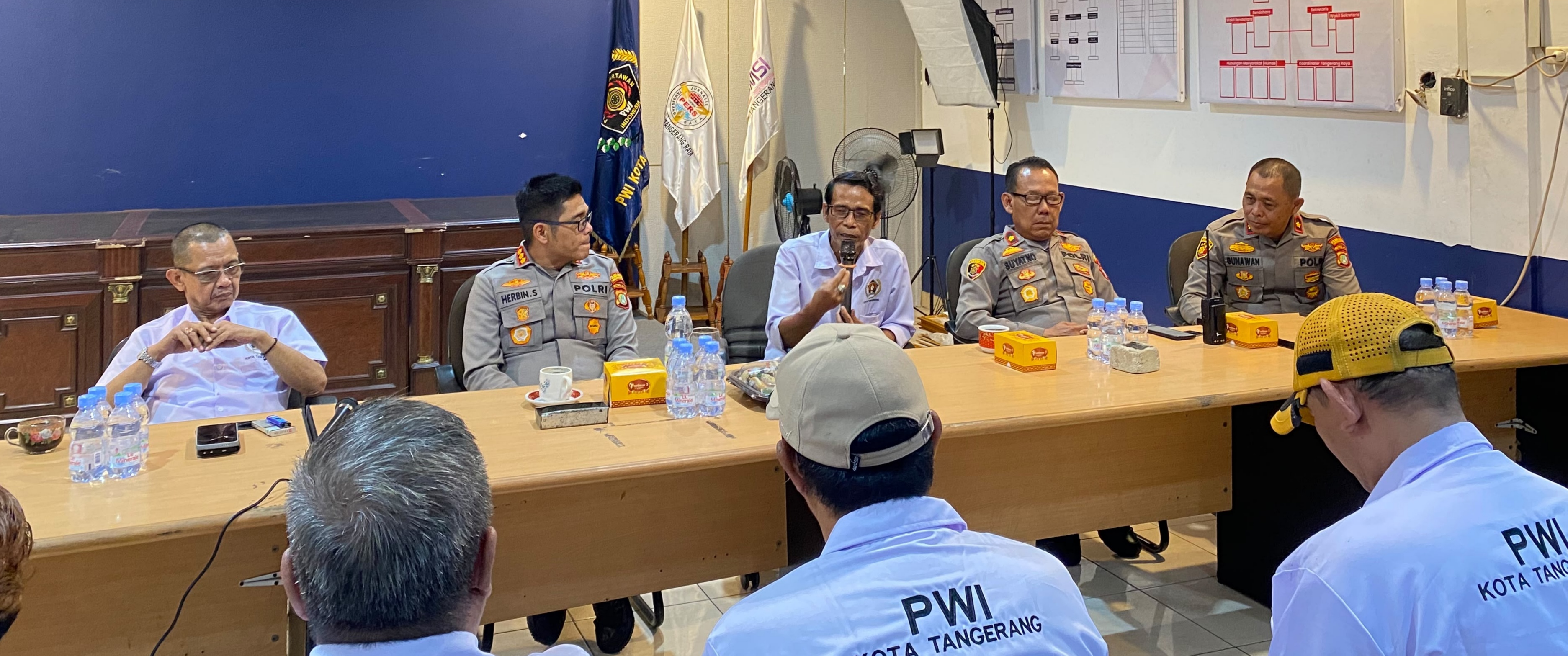 Kapolres Herbin Sianipar Sambangi PWI Kota Tangerang, Minta Kapolsek Gerak Cepat Lawan Hoaks