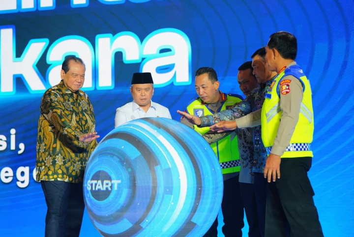 Kapolri Luncurkan STNK Digital dan Pembayaran Tilang Terintegrasi