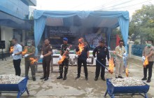 Pasi Intel Kodim 0901/Samarinda Hadiri Pemusnahan Barang Bukti Hasil Penindakan Bea dan Cukai 