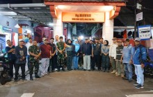Babinsa Koramil 05/Kramatjati-Makasar dan Warga Gelar Patroli Malam Perkuat Kamtibmas