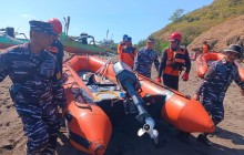 LANAL BANYUWANGI DAN TIM SAR GABUNGAN TEMUKAN DUA KORBAN TERSERET ARUS DI PANTAI SERUNI PAYANGAN