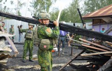 Di Tengah Duka Waghete, TNI-Polri dan Warga Bersatu Bangkitkan Harapan Pasca Kebakaran YAPIS Ash-Shi