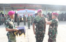 ASKOMLEK PANGKORMAR PIMPIN PEMBUKAAN PELATIHAN SKS TANK BMP-3F PASMAR 1 TAHUN 2026