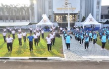 SINERGI DALAM KEBERSAMAAN, SESKOAL LAKSANAKAN OLAHRAGA BERSAMA KELUARGA BESAR