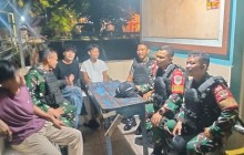Babinsa Koramil 04/Pulogadung dan Komduk Gelar Patroli Malam, Wujudkan Rawamangun yang Aman dan Kond