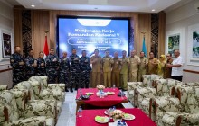 PERKUAT SINERGI DUKUNG KETAHANAN PANGAN, KOMANDAN KODAERAL V LAKSANAKAN COURTESY CALL KEPADA BUPATI 