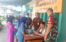 Peduli Kesehatan Warga, Koramil 01/Jatinegara Gelar Bakti Kesehatan Teritorial