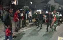 Patroli/Siskamling Keliling, Babinsa Koramil 01/Jatinegara Perkuat Jaga Keamanan Lingkungan