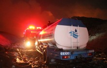 Dukung Penanganan Darurat, PERUMDAM TKR Bantu Suplai Air untuk Pemadaman TPA Jatiwaringin