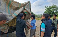 TIM GABUNGAN TNI AL GAGALKAN PENYELUNDUPAN  BIJIH TIMAH DAN BALOK TIMAH SENILAI MILIARAN RUPIAH DI B