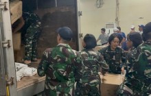 DUKUNG PENANGGULANGAN BENCANA ALAM, TNI AL MELALUI KRI SEMARANG-594 SIAP SALURKAN 150 TON BANTUAN
