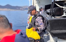 TNI AL DAN BANK INDONESIA SALURKAN BANTUAN KEMANUSIAAN MASYARAKAT TERDAMPAK GEMPA BUMI DI WAIWERANG,