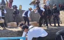 TNI AL SALURKAN BANTUAN KEMANUSIAAN DI LAMALERA, NTT