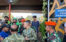 KODAM JAYA BANTU POLRI SEKAT DAN HALAU MASSA UNJUK RASA DI DEPAN GEDUNG DPR/MPR RI