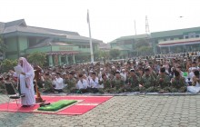 DANDIM 0901/SAMARINDA BERSAMA KELUARGA BESAR KODIM 0901/SAMARINDA MENGIKUTI SALAT ISTISQA, MEMOHON T