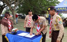 Cetak Generasi Muda Berjiwa Bahari, Danlanal Dumai Kukuhkan Anggota Saka Bahari