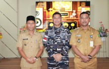 Komandan Lanal Ranai Terima Penyerahan Surat Alas Hak Tanah di Pulau Midai
