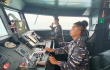 TNI AL KERAHKAN UNSUR KAPAL PERANG UNTUK CARI  LIMA JURNALIS YANG HILANG KONTAK SAAT MELIPUT GUNUNG 
