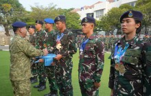 Danpushidrosal Beri Penghargaan Prajurit Berprestasi