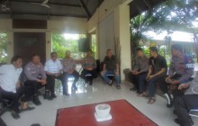 Polisi Hadir Menyapa Warga, Kapolsek Cakung Perkuat Keamanan Lingkungan Pulogebang melalui OPS Pekat