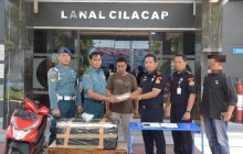 TNI AL GAGALKAN PENYELUNDUPAN BENIH BENING LOBSTER ILEGAL SENILAI RP2,5 MILIAR