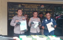 Sopir Angkot T19 Pelaku Pengrusakan Mobil L300 Yang Viral, Kini Mendekam Di Polsek Ciracas