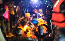 AKSI SIGAP TNI AL DAN TIM SAR GABUNGAN EVAKUASI KORBAN TENGGELAM DI SUNGAI CISANGGARUNG