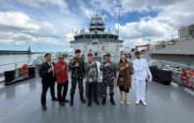 PERKUAT DIPLOMASI MARITIM, KRI CANOPUS-936 SANDAR DI MAURITIUS USAI ARUNGI DUA SAMUDRA