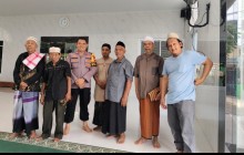 Polsek Cakung Gelar Safari Religi di Penggilingan, Sosialisasikan Program Layanan Polisi 110 dan Ger
