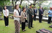 Pangdam Jaya Dampingi Menhan Jepang Ziarah TMPN Kalibata