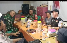 Babinsa Koramil 06/Cakung Bersama Tiga Pilar dan Warga Perkuat Siskamling Ciptakan Wilayah Aman dan 