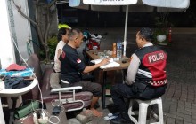 Patroli Malam Humanis Polsek Ciracas, Hadirkan Rasa Aman dan sosialisasikan Layanan Polisi 110 untuk