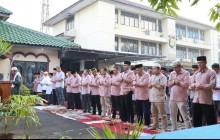 Polisi Berkurban untuk Negeri, Polres Metro Jakarta Timur Tebar Kepedulian dan Perkuat Kebersamaan d