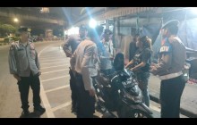 Patroli Dini Hari Polsek Ciracas Perketat Pengawasan Titik Rawan, Cegah Begal, Balap Liar dan Tawura