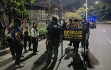 Patroli Cipta Kondisi Polsek Cakung Perketat Pengawasan Dini Hari, Cegah Begal, Tawuran dan Peredara