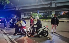 Patroli Cipta Kondisi Kramat Jati, Polisi Tingkatkan Kewaspadaan Malam Hari untuk Cegah Tawuran dan 
